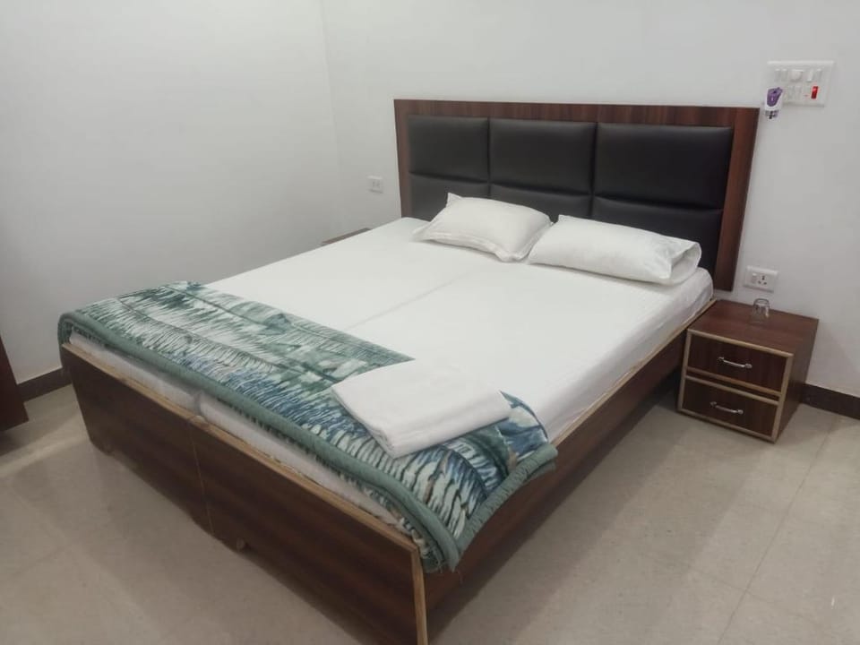 3BHK flat in midst of Varanasi  Apartment in Varanasi