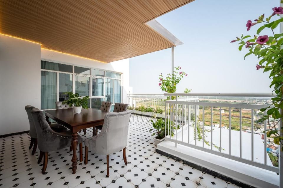 Penthouse Pool - Sky Villa  Apartment in Ho Chi Minh City