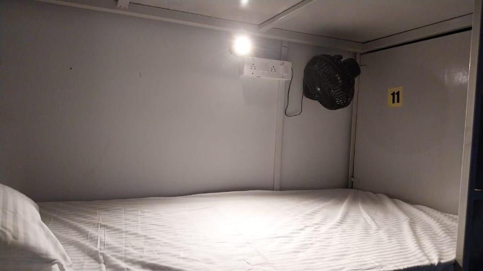 Perfect backpacker stays Apartment in Mumbai