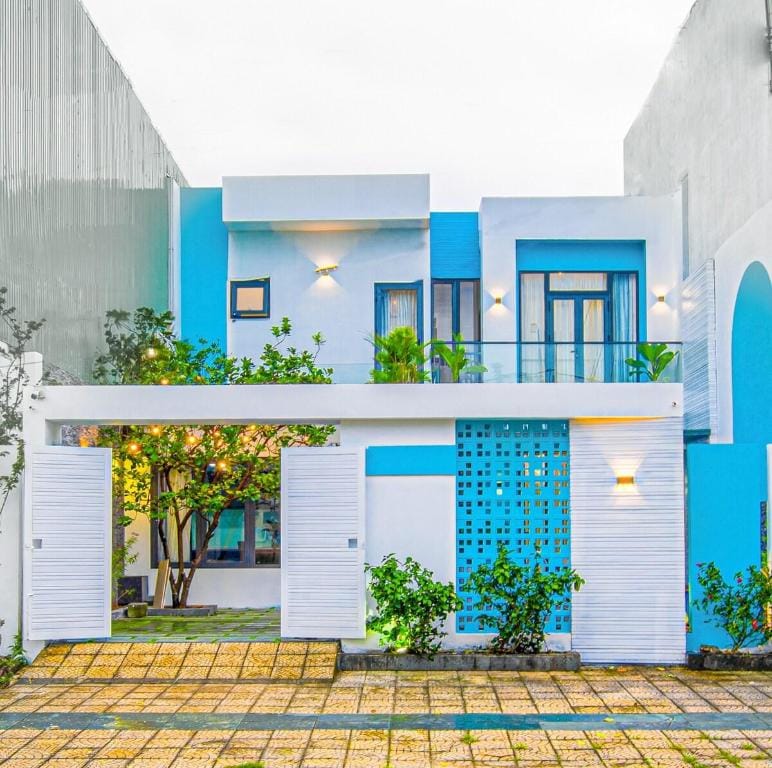 Retreat villa 4 bedrooms near the beach & mountain Vacation rental in Da Nang