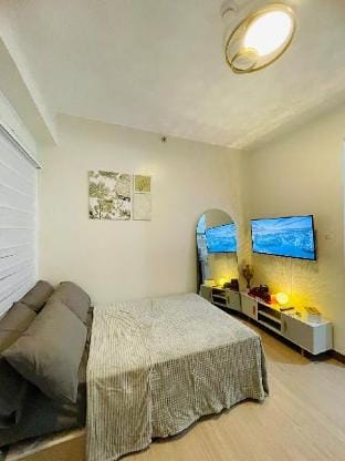 Trees Residences Quezon City FREE WIFI+FREE NETFLX Vacation rental in Quezon City