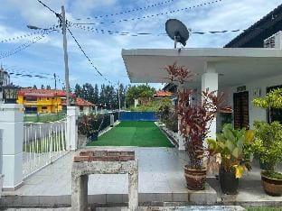 Melaka Beach Villa Villa in Malacca