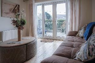 Sea Breeze Apt 3 - 2 Bedroom - Horton Beach Apartment in Wales