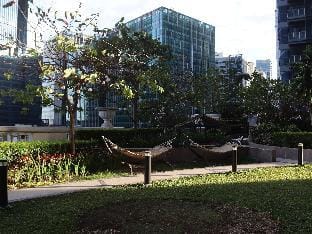 Uptown ParkSuites Tower 2 - PH Staycation Apartment in Makati