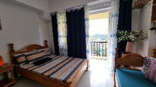 Minesview Park studio with balcony Apartment in Baguio