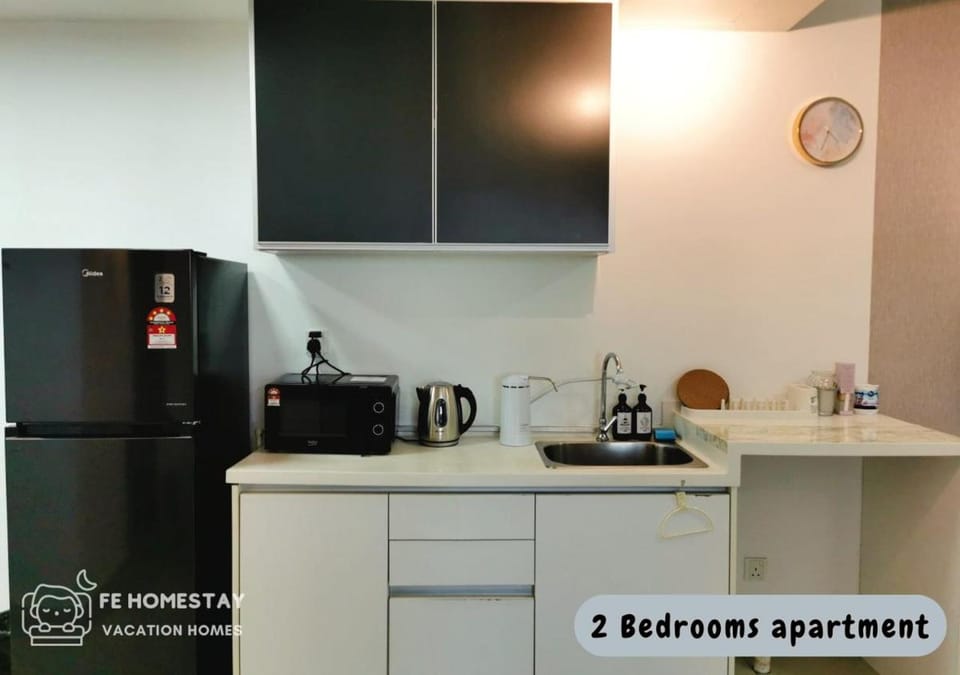 Netflix WiFi Cozy Homestay Trefoil Setia Alam Shah Alam Apartment in Selangor, Malaysia