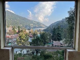 The Cliff House Vacation rental in Uttarakhand