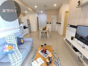 DP 6Pax Family Stylish Comfort Legoland By STAY Vacation rental in Johor