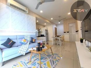 DP Family 6Pax Stylish Comfort Netflix BySTAY Vacation rental in Johor