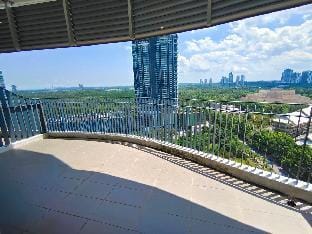 T12109 Encorp Marina Flex suite netflix By STAY Vacation rental in Johor