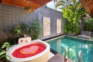 Luxury 1 BR Royal Private Pool Villa SU71 Villa in Kuta