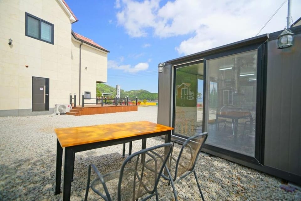 Areumdaun Mohang Dokchae Pension Bed and Breakfast in South Korea