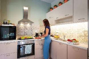 Tinas Home - Kalamata Mediterranean Villas Apartment in Messenia