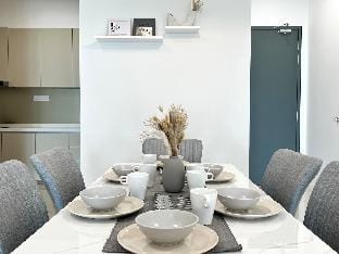 Paradigm Residence, Creamy by Guesthouse (8pax) Vacation rental in Johor Bahru