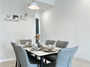 Paradigm Residence, Creamy by Guesthouse (8pax) Vacation rental in Johor Bahru