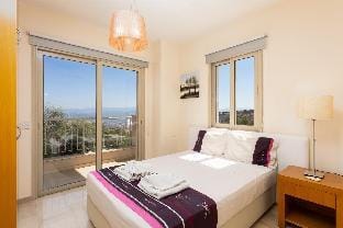 Villa Panorama Tria in Drouseia Apartment in Paphos District