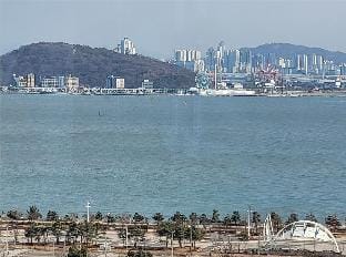 Blue Duplex Ocean View Accommodation_20 minutes from Incheon Airport Vacation rental in Gyeonggi-do