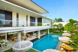 Luxury 1BR Seminyak Suite Twin AN98B Apartment in North Kuta