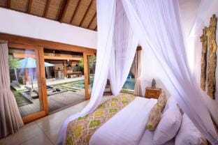 Nerium oleander 3BR Private Pool SU41 Villa in North Kuta