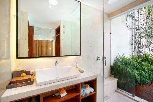 Cozy 1BR Smart Villa W/Private Pool & Bathtub #Z13 Villa in North Kuta