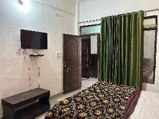 Hotel Blue Star Apartment in Uttarakhand