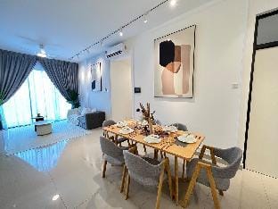 Aeon Sunway Velocity KLCC MRT LRT Pgrm Vacation rental in Federal Territory of Kuala Lumpur