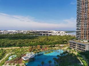 PIK Gold Coast Best View Family Room for 6 Vacation rental in Jakarta