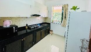 Lux 2BHK Holiday Home wt pool nr Calangute Beach Apartment in Calangute
