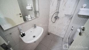 Studio No Kitchen Benson Supermall By Travelio Apartment in Surabaya