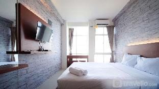 Good Deals Comfy Studio Bale Hinggil By Travelio Apartment in Surabaya