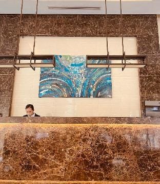 Spacious 1Bedroom Condo near US Embassy & St Lukes Vacation rental in Manila City