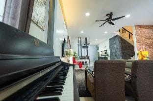 CloClo Villa - Truly Cuti-Cuti Melaka (24pax) Villa in Malacca