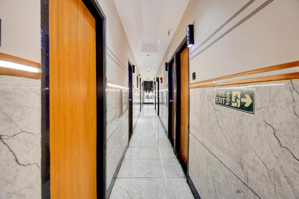 Super Collection O Kosad Railway Station Formerly Hotel Royal Orbits Hotel in Gujarat
