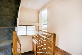 Hotel O Aleo Near Mall Road Formerly Aman Cottage Vacation rental in Manali