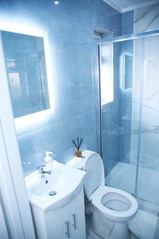 Harrow Luxury Apartment with free parking Apartment in Harrow