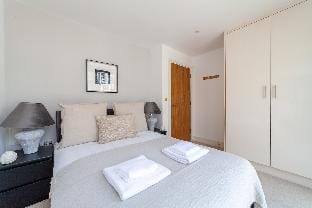 The Canary Wharf Apartments Apartment in London