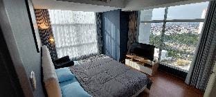 The Calmer @Grand Sungkono Lagoon connetingto Mall Apartment in Surabaya