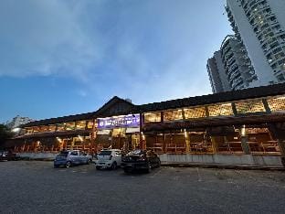 Homey9 Duplex Soho 6 Pax  Suite wt Disney Hotstar  Apartment in Bayan Lepas
