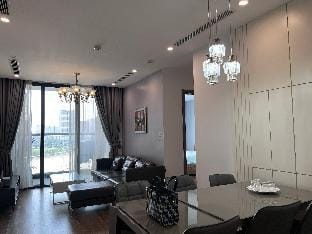 Mộc Homestay - 3 Brs apt at Vinhomes Skylake Apartment in Laos