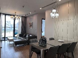 Mộc Homestay - 3 Brs apt at Vinhomes Skylake Apartment in Laos