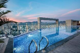 2 BRD CONDO W ROOFTOP POOL.CITY CENTER Apartment in Nha Trang