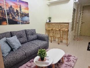 Aesthetique 1br with balcony Apartment in Makati