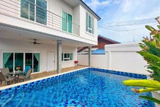 Relax pool Villa 芭堤雅私人泳池别墅+按摩池+BBQ近步行街+免费清洁 Villa in Pattaya City