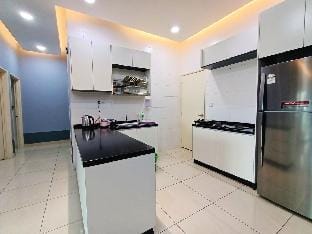 Supervalue JB Town  Pinnacle Tower 3 Bed 2 Bath Apartment in Johor Bahru