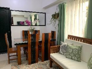 Baguio Retreat I Minesview Park I Good for Family Apartment in Baguio