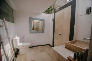 Spacious 4BR Private Pool Villa #Z26 Villa in Kuta