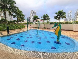 Crest Residence 3BR Apartment Klcc Netflix Vacation rental in Federal Territory of Kuala Lumpur
