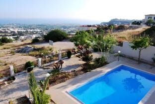 peyia villa  Villa in Peyia