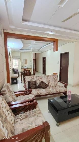 Hitech Shiparamam Guest House Apartment in Hyderabad