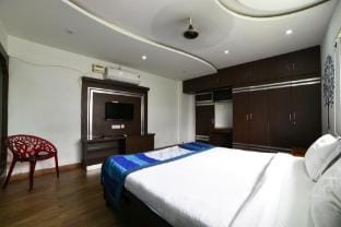 Hitech Shiparamam Guest House Apartment in Hyderabad